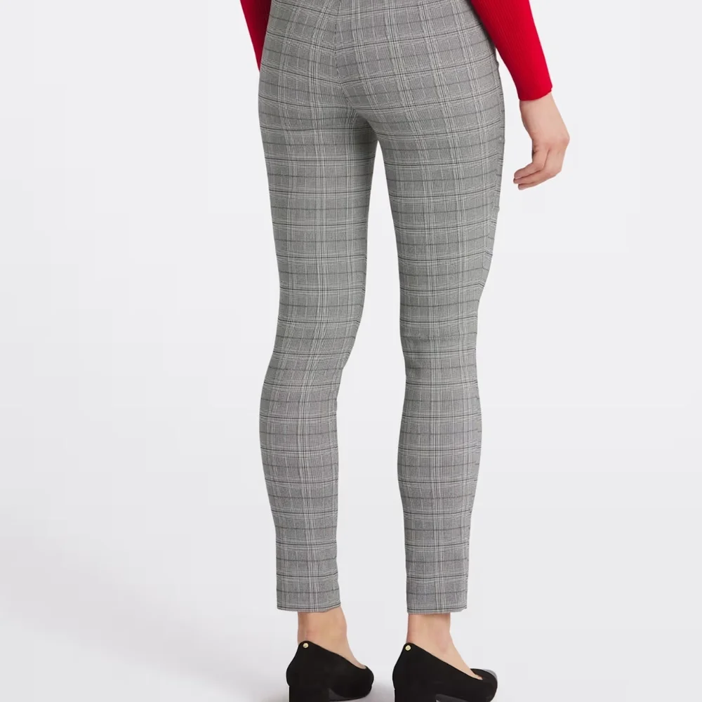 Violets & Roses
Violet Mid Rise Slim Straight Trouser - Picture 2 of 2